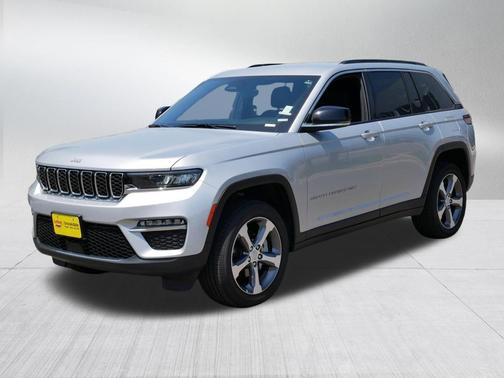 Silver Zynith 2025 Jeep Grand Cherokee Limited