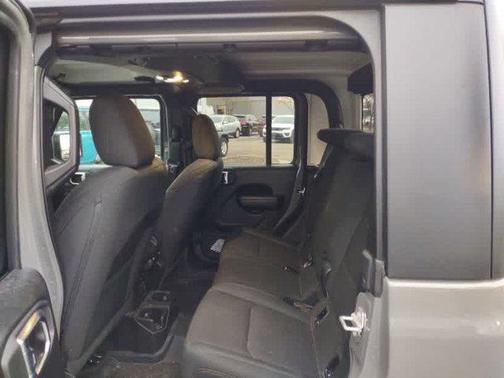 2021 Jeep Gladiator Willys 4x4