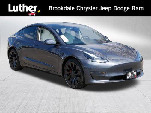 Midnight Silver Metallic 2023 Tesla Model 3 Performance