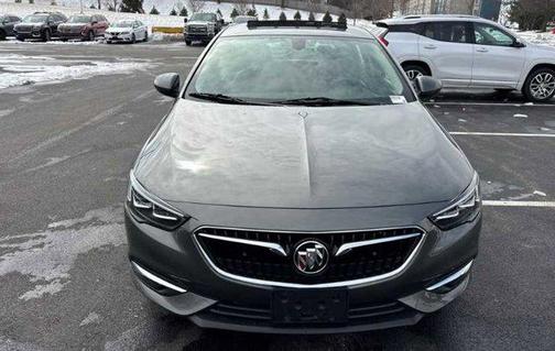 2018 Buick Regal Sportback Essence