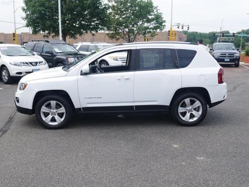 Bright White Clearcoat 2015 Jeep Compass Latitude