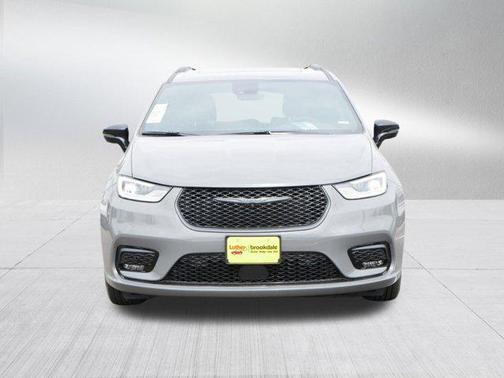 2025 Chrysler Pacifica Hybrid Premium S Appearance Pkg