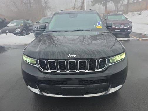 2022 Jeep Grand Cherokee L Laredo