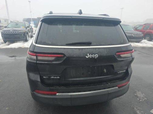 2022 Jeep Grand Cherokee L Laredo
