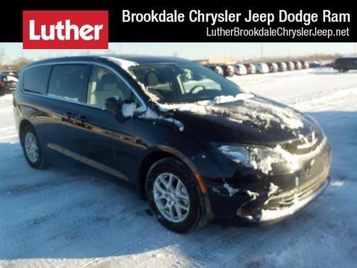 2017 Chrysler Pacifica Touring