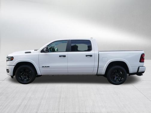Bright White Clearcoat 2027 RAM 1500 Big Horn/Lone Star