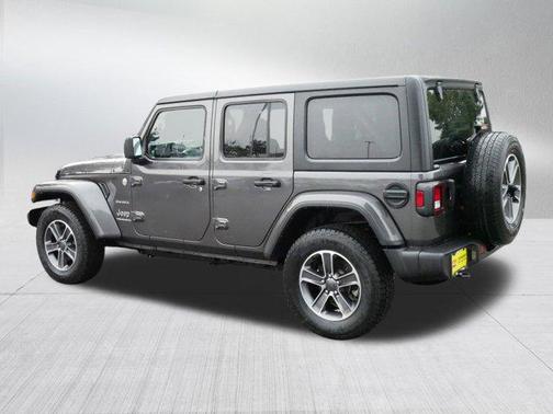2023 Jeep Wrangler 4-Door Sahara 4x4