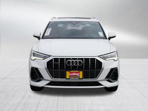 2024 Audi Q3 Premium 45 TFSI S line quattro Tiptronic