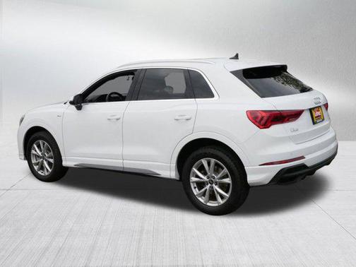 2024 Audi Q3 Premium 45 TFSI S line quattro Tiptronic