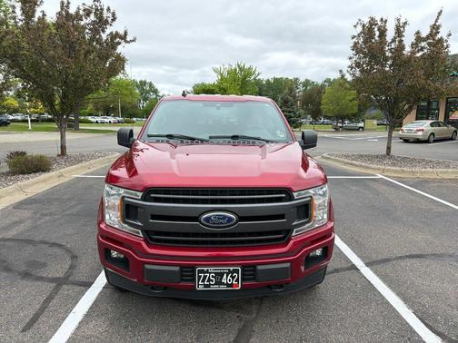 Ruby Red Metallic Tinted Clearcoat 2019 Ford F-150 XLT