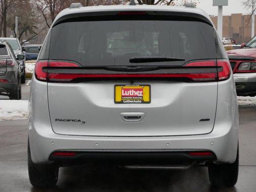 2026 Chrysler Pacifica L