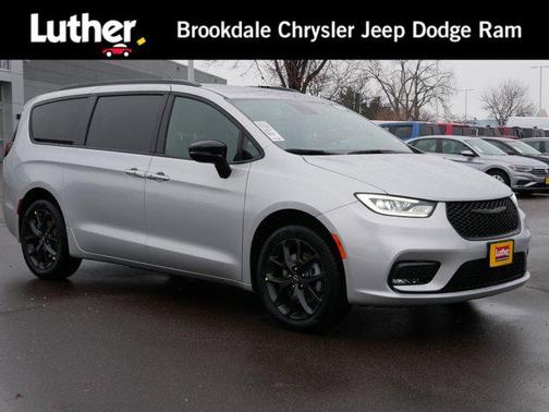 2026 Chrysler Pacifica L