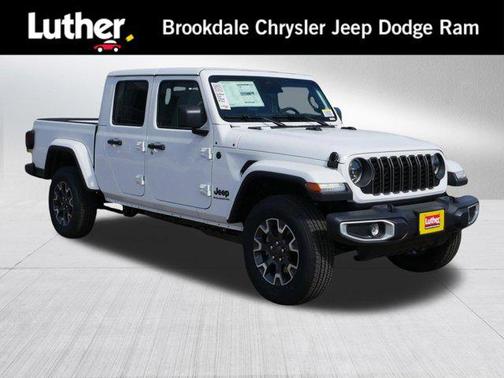 Bright White Clearcoat 2026 Jeep Gladiator Sahara 4x4