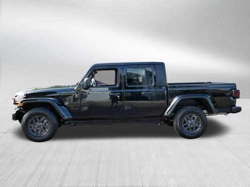 Black Clearcoat 2024 Jeep Gladiator Sport S