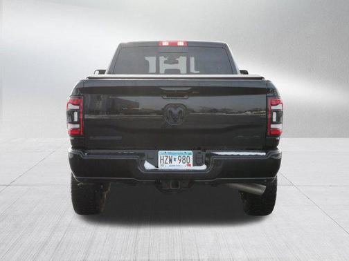 2022 RAM 2500 Laramie Crew Cab 4x4 6'4' Box