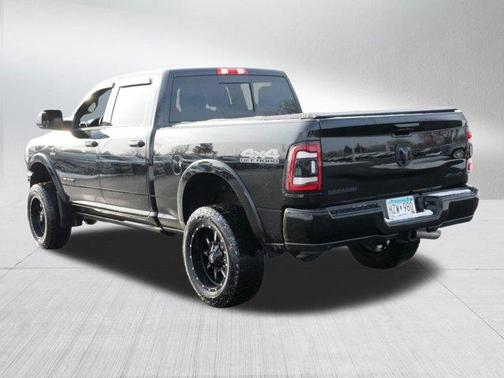 2022 RAM 2500 Laramie Crew Cab 4x4 6'4' Box