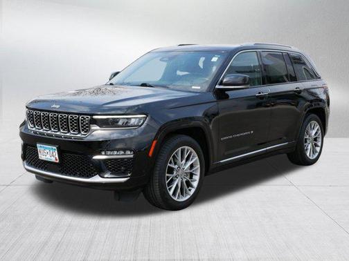 2023 Jeep Grand Cherokee Summit