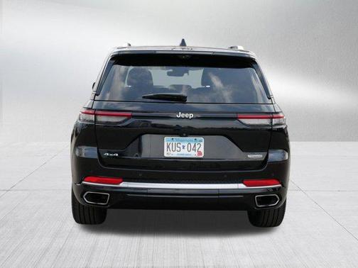 2023 Jeep Grand Cherokee Summit