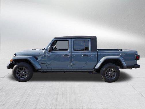 Anvil Clearcoat 2025 Jeep Gladiator Sport S
