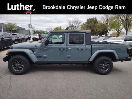 Anvil Clearcoat 2025 Jeep Gladiator Sport S