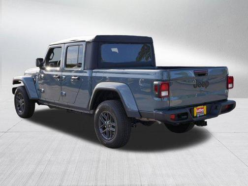 Anvil Clearcoat 2025 Jeep Gladiator Sport S