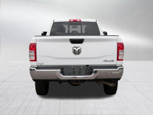 2020 RAM 3500 Tradesman Crew Cab 4x4 8' Box