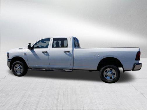 Bright White Clearcoat 2026 RAM 2500 Tradesman Crew Cab 4x4 8' Box