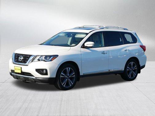 2017 Nissan Pathfinder Platinum