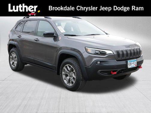 Granite Crystal Metallic Clearcoat 2022 Jeep Cherokee Trailhawk