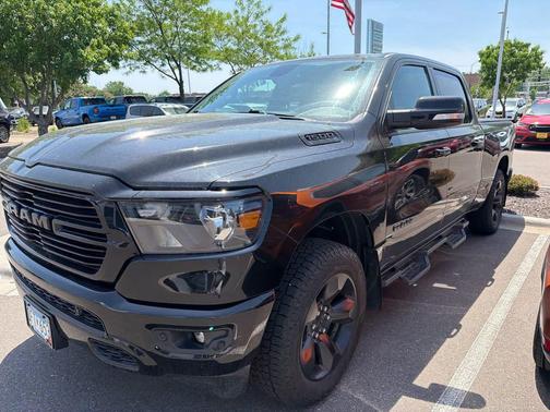 Diamond Black Crystal Pearlcoat 2019 RAM 1500 Big Horn