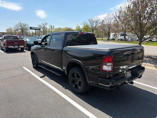 Diamond Black Crystal Pearlcoat 2021 RAM 1500 Big Horn/Lone Star