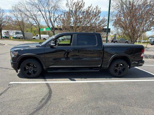 Diamond Black Crystal Pearlcoat 2021 RAM 1500 Big Horn/Lone Star