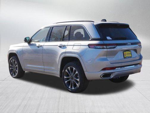 2025 Jeep Grand Cherokee Overland