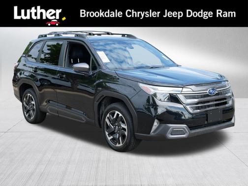 Crystal Black Silica 2025 Subaru Forester Limited
