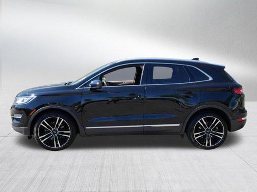 Diamond Black Metallic 2017 Lincoln MKC Reserve
