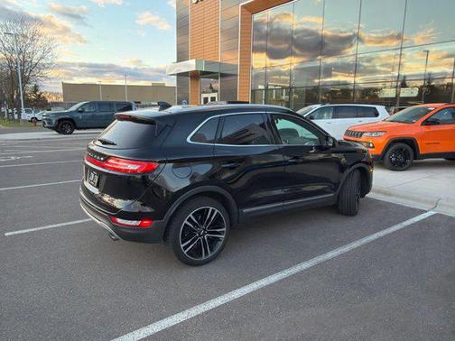 Diamond Black Metallic 2017 Lincoln MKC Reserve