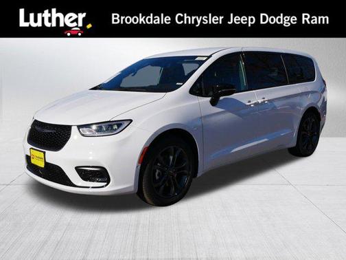 2026 Chrysler Pacifica L