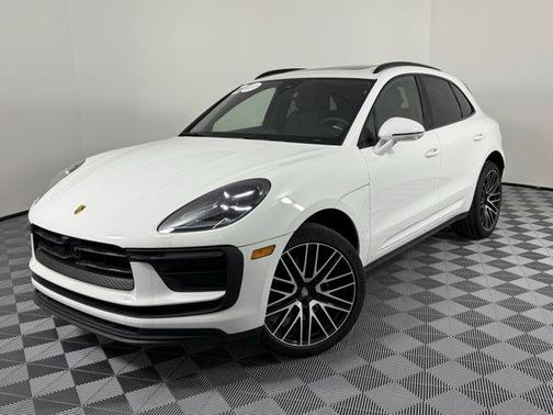 2025 Porsche Macan Base