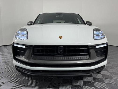 2025 Porsche Macan T