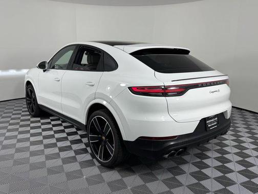 2022 Porsche Cayenne S