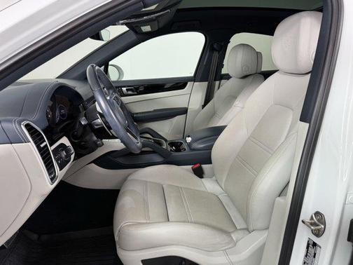 2022 Porsche Cayenne S