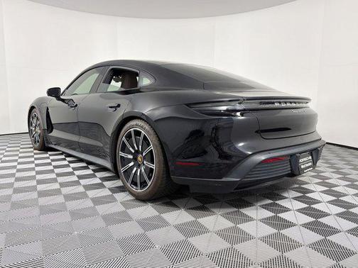 Jet Black Metallic 2021 Porsche Taycan 4S