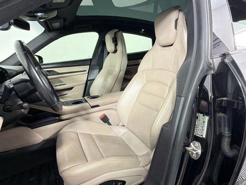 Jet Black Metallic 2021 Porsche Taycan 4S