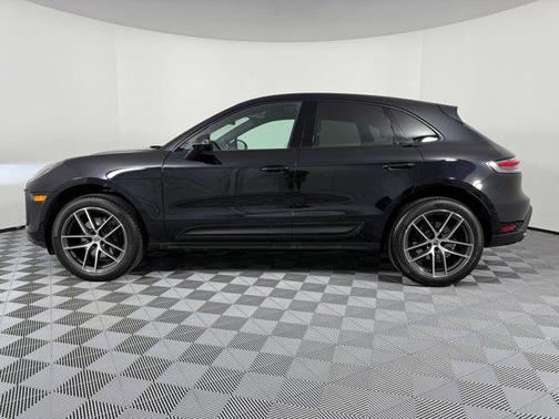 2025 Porsche Macan AWD