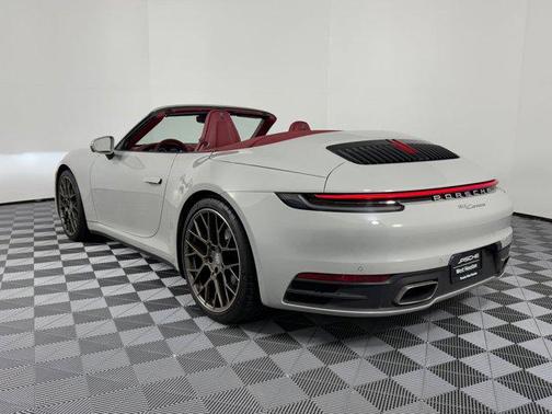 2022 Porsche 911 Carrera