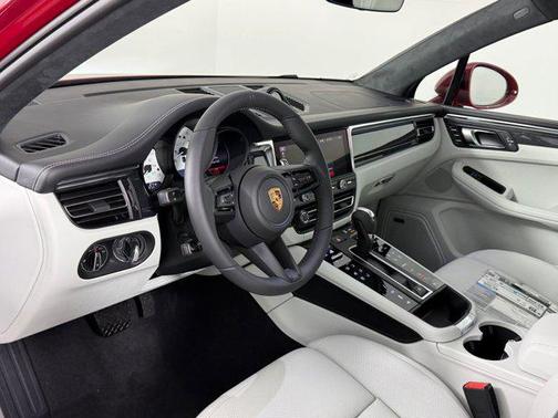 2026 Porsche Macan GTS