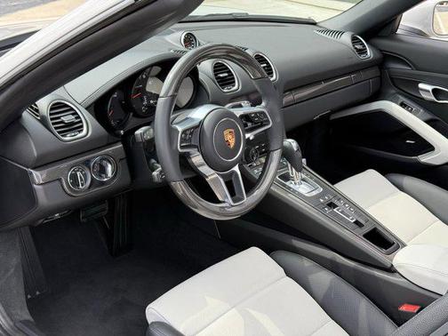 2025 Porsche 718 Boxster Style Edition