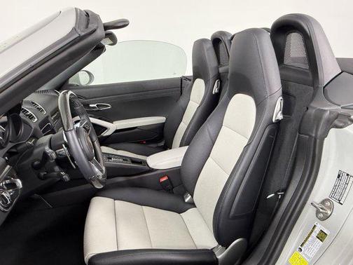 2025 Porsche 718 Boxster Style Edition