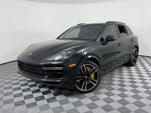 2022 Porsche Cayenne E-Hybrid S