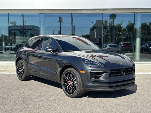 2025 Porsche Macan Base